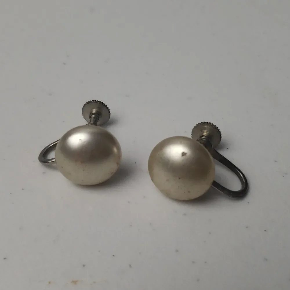 ‎Vintage Faux Pearl Earrings